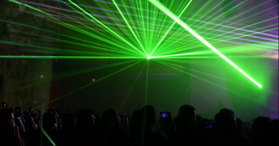 Luz Laser em Eventos: Ainda Vale a Pena?